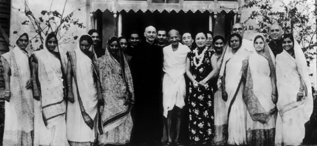 महात्मा गांधी, रामचंद्र गुहा, सेक्स, महिला अधिकार