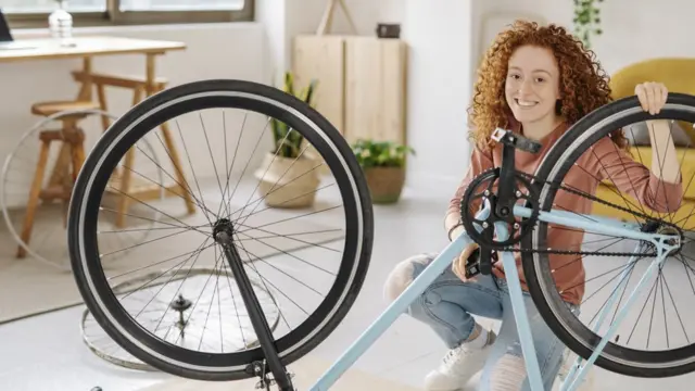 Memperbaiki barang rusak