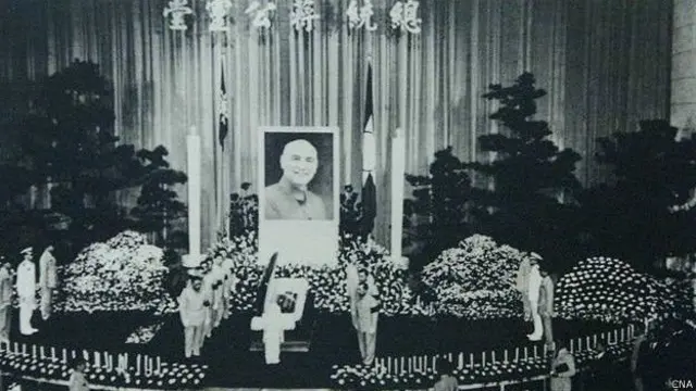 1975年蔣介石過世，台梵一度因為梵方未帕特使參與國葬問題引發台灣主教抗議