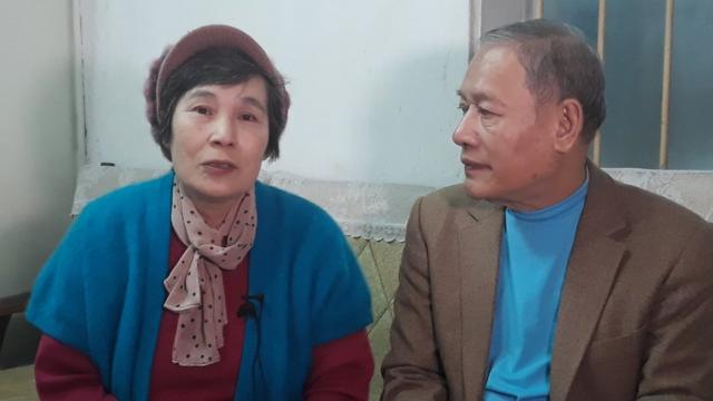 Ri Yong-hui and Pham Ngoc Canh in their Hanoi flat in Feb 2018