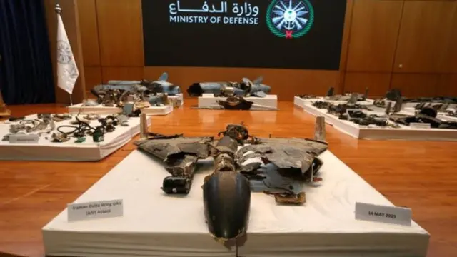 بقايا صواريخ وطائرات بدون طيار