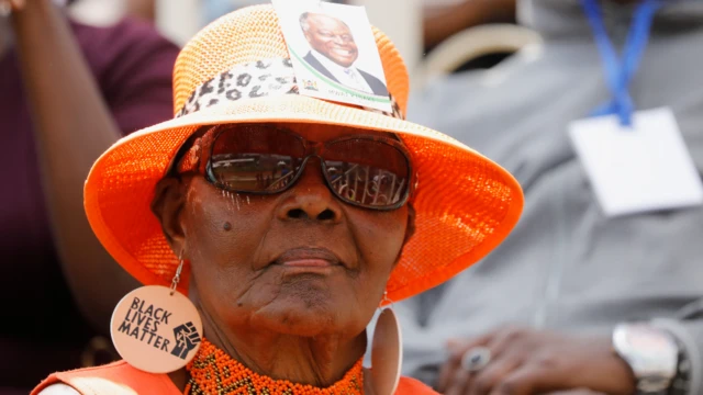 Haweenay fadhida tacsidii madaxweynihii hore ee Kenya Mwai Kibaki