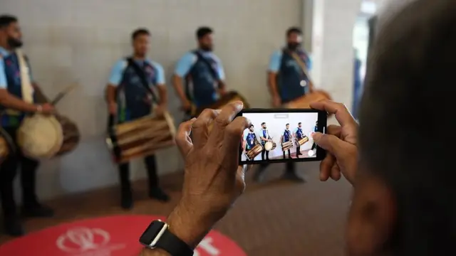 கொண்ட்டாட்ட இசை