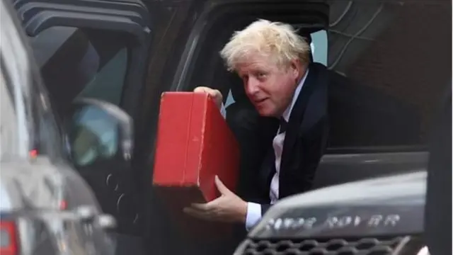 বরিস জনসনকে দলের এমপিদের বিদ্রোহের মুখে পদত্যাগ করতে হয়