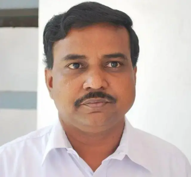 கல்வியாளர் பிரின்ஸ் கஜேந்திரபாபு
