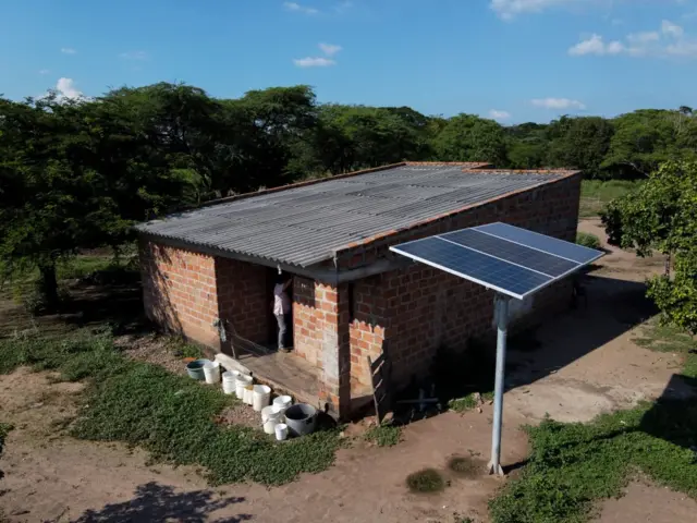 View of house wey dey use solar panel