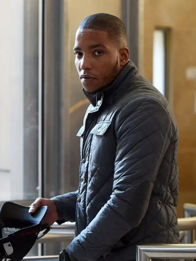 Елвін Гоміс