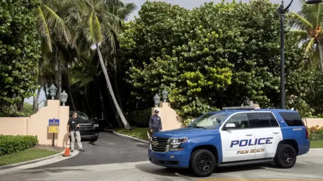 Полиция у поместья Трампа
