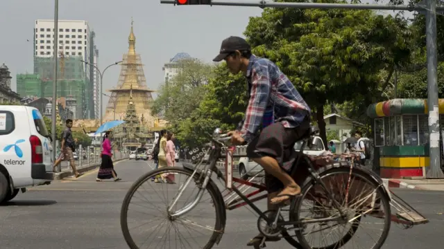 ပြည့်သူ့ဘဏ္ဍာ အသုံးပြုထားတဲ့ စီမံကိန်းအနည်းငယ်သာ ဖော်ပြထားတယ်