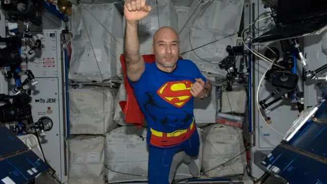 Придется ли нам "вывести" другого человека, более приспособленного к долгим путешествиям в космосе?