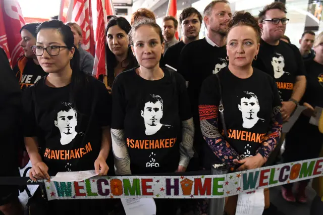 ผู้ต้อนรับ