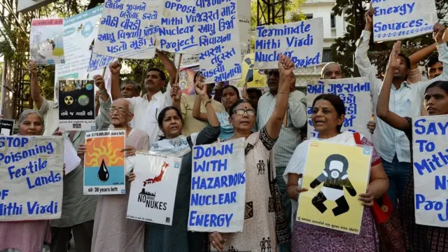 థోరియం నిక్షేపాలు రియాక్టర్ల నిర్మాణం