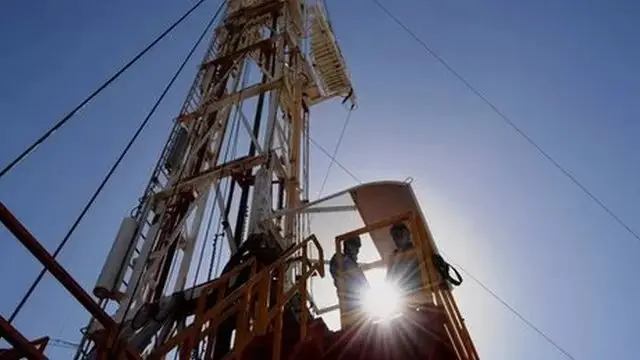 شرکت ملی نفت چین ساخت و سازهایی برای استخراج نفت در منطقه انگوت سرپل انجام داده است