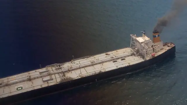 තෙල් නැව