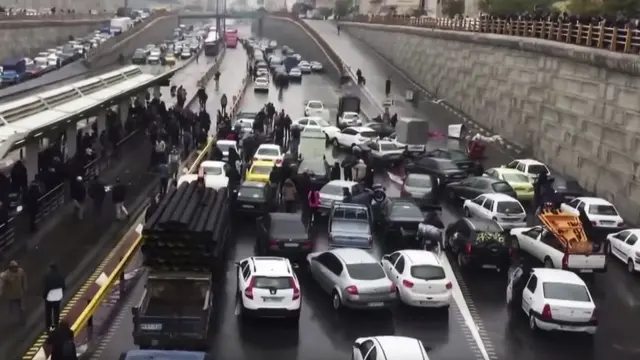 عکس مربوط به روز شنبه در اتوبان امام علی تهران است