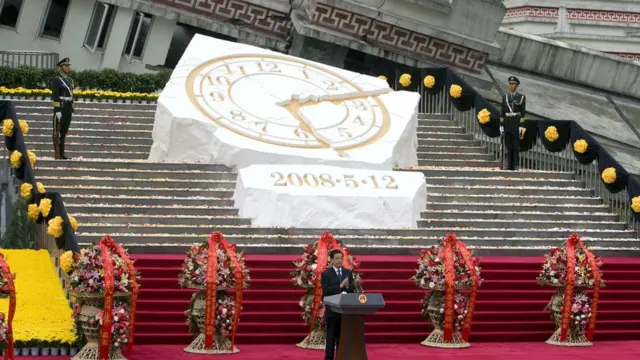 胡锦涛纪念地震1周年