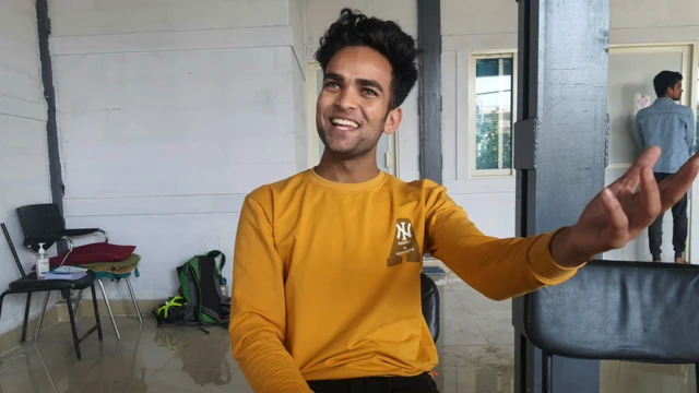 आकाश नेपाली।