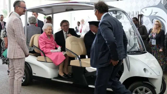 Queen at the Chelsea Flower Show