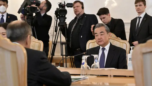 Ông Vương Nghị ở Moscow ngày 22/2