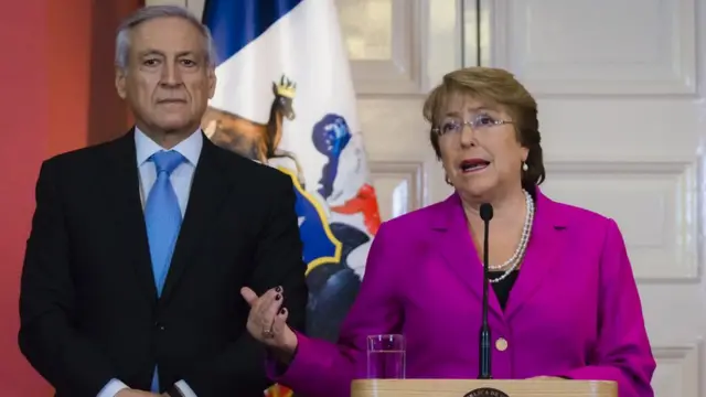 Heraldo Muñoz y Michelle Bachelet