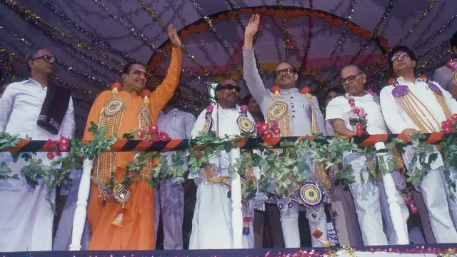 వీపీసింగ్, ఎన్టీఆర్, పలువురు ఇతర నేతలతో కరుణానిధి