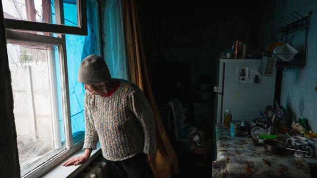 Женщина в своем доме в Харькове