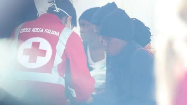 Akdeniz'de mahsur kalan göçmenler