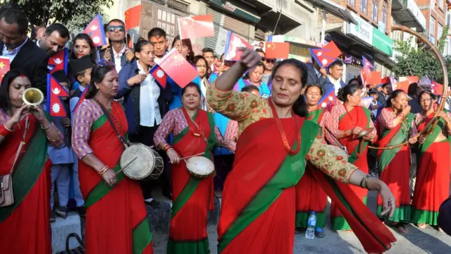 स्वागतमा नाचगान