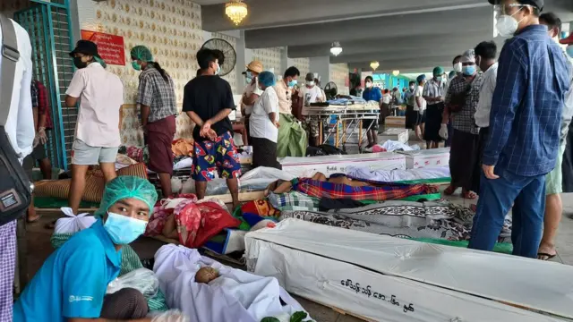 သုဿာန်တွေကို ဒီနေ့ သဂြိုဟ်ပေးရတဲ့ အလောင်း ဘယ်နှလောင်းလဲလို့ သတင်းမေးရင် မပြောဖို့ ပိတ်ပင်ထားခံထိထားတဲ့အတွက် အဖြေမရနိုင်တော့