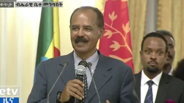 ፕረዚደንት ኢሳይያስ ኣፈወርቂ ኣብ ቤተ መንግስቲ ኣዲስ ኣበባ መደረ እንተስምዕ