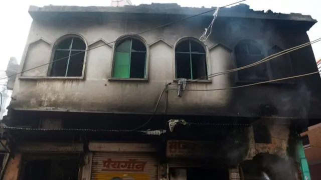 டெல்லியில் வன்முறை