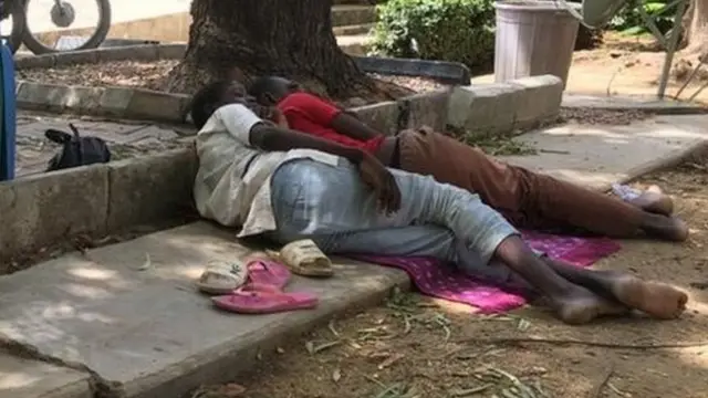 Plenti patients don hook for hospital on top dis strike