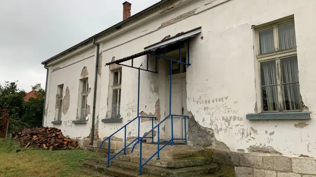 Donje Zuniče. škola