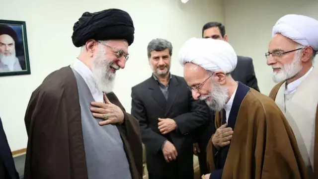 محمدتقی مصباح یزدی در دیدار با رهبر ایران