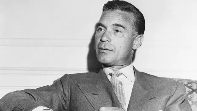 Porfirio Rubirosa elegante.