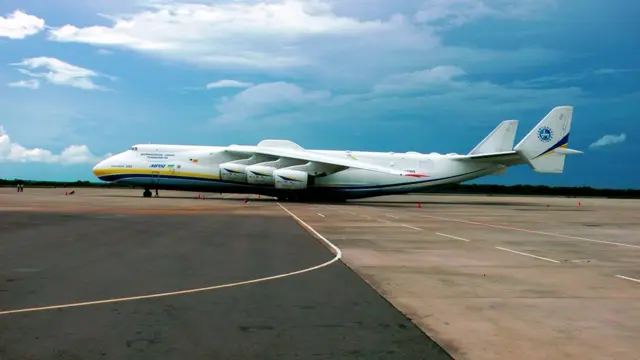 විශාලතම ගුවන් යානය, මත්තල