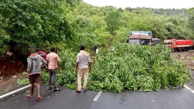 मुंबई में तूफ़ान