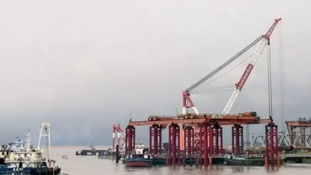 পদ্মা সেতু বাংলাদেশের সবচেয়ে বড় নির্মাণাধীন অবকাঠামো