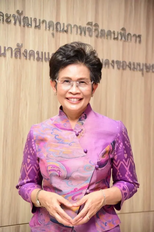 สราญภัทร อนุมัติราชกิจ