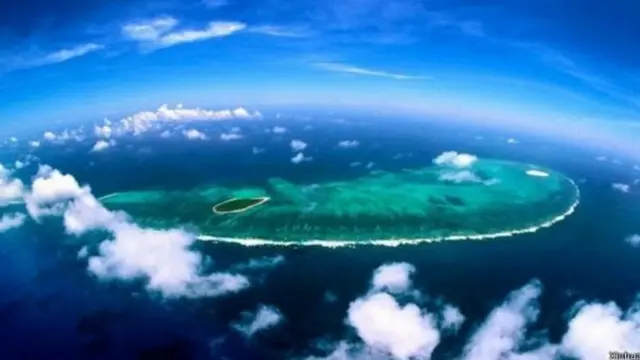 अमरीका ने दक्षिण चीन सागर में एयरक्राफ्ट भेजे