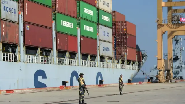 Ijtimoiy tarmoqlardagi kokrak fotosuratlari