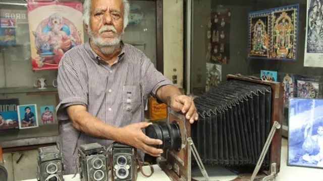 செல்பி உலகில் காணாமல்போன கேமராவும், மனிதர்களும்