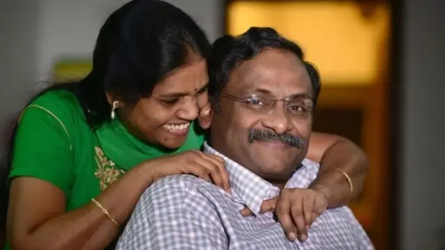 భార్య వసంతతో ప్రొఫెసర్ సాయిబాబా