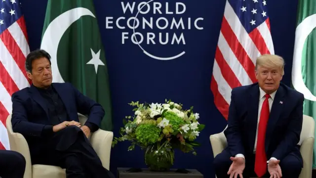 ورلڈ اکنامک فورم کی ڈیووس میں میٹنگ کے دوران عمران خان کی امریکہ کے صدر ڈونلڈ ٹرمپ سے بھی ملاقات ہوئی