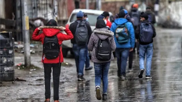 বহু ভারতীয় তরুণ-তরুণীর পছন্দের পোশাক ডেনিম