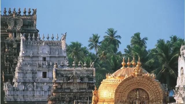 திருவரங்கத்தின் ராஜகோபுரம்