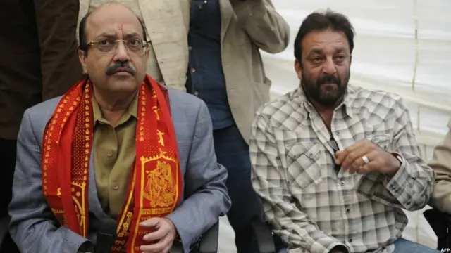 अमर सिंह के साथ संजय दत्त