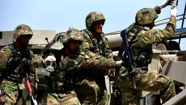 Ўзбек ҳарбийлари