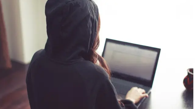 ہیکنگ، پورن، بھتہ، تاوان