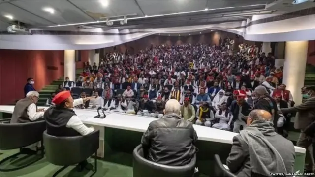 ఎస్పీ సీనియర్ నేతలు